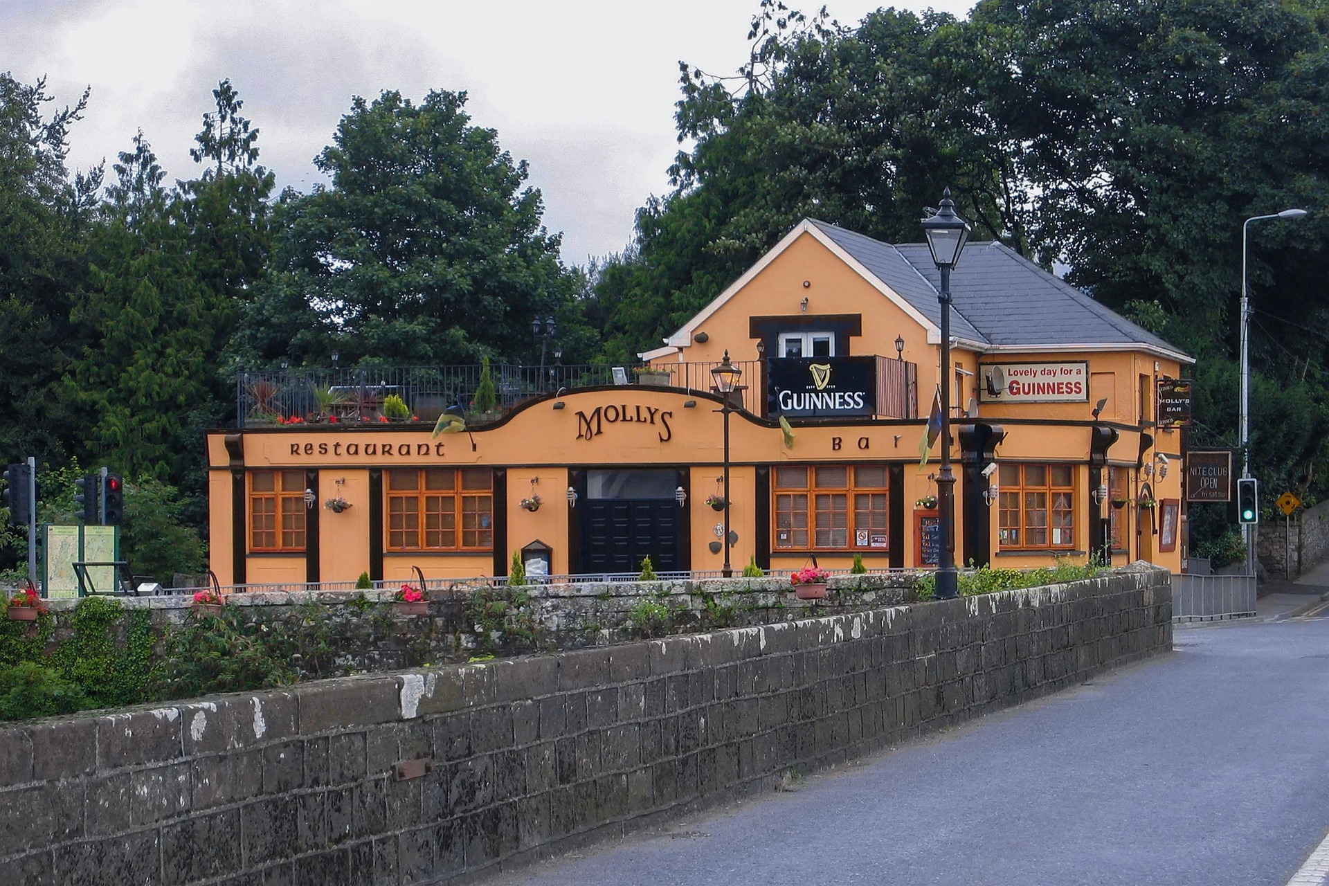 Casey's of Baltimore Hotel